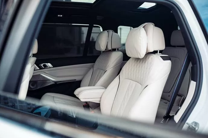 Аренда BMW X7 White в Дубае - фото 17