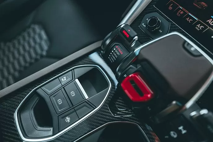 Аренда автомобиля Lamborghini Urus - фото 1