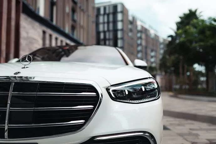 Аренда Mercedes S500 White в Дубае - фото 11
