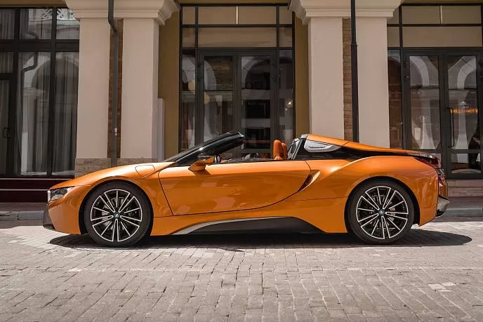 Аренда автомобиля BMW i8 Roadster - фото 2
