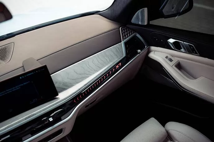 Аренда BMW X7 White в Дубае - фото 21