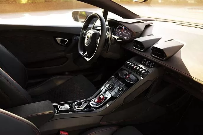 Аренда автомобиля Lamborghini Huracan EVO - фото 4