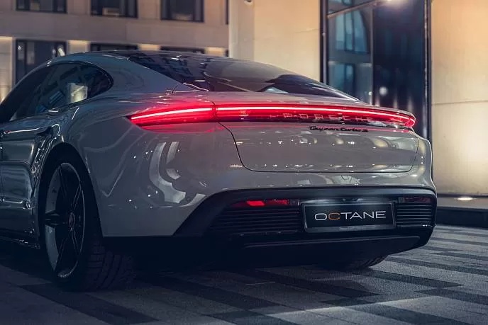 Аренда автомобиля Porsche Taycan TurboS - фото 4
