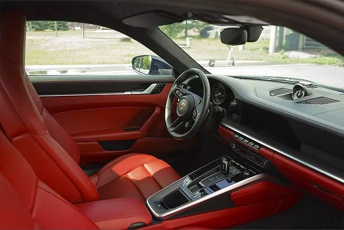 Аренда автомобиля Porsche 911 Carrera 4S - фото 1