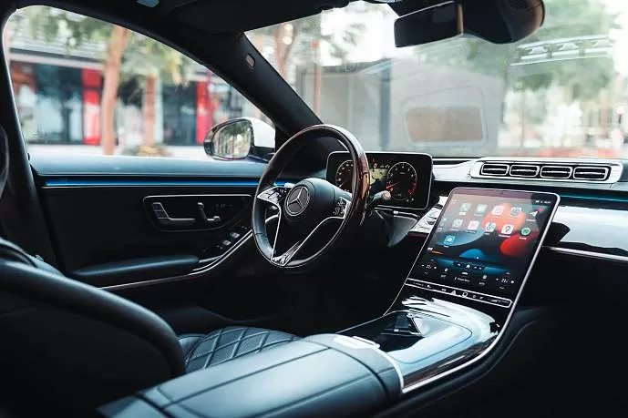 Аренда Mercedes S500 White в Дубае - фото 21