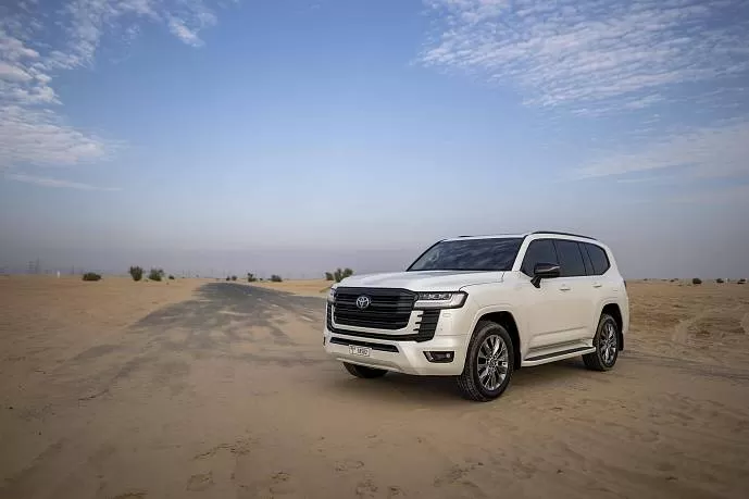 Аренда Toyota Land Cruiser 300 White в Дубае - фото 2