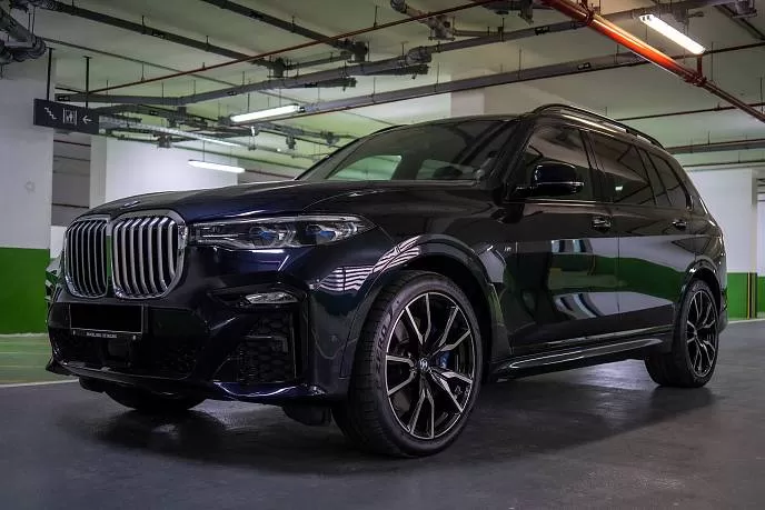 Аренда BMW X7 (dark blue) в Дубае - фото 1
