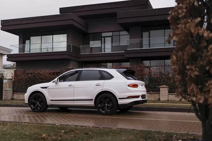 Аренда автомобиля Bentley Bentayga (white) - фото 3