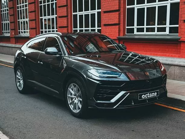 Аренда автомобиля Lamborghini Urus - фото 3