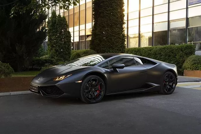 Аренда автомобиля Lamborghini Huracan EVO - фото 1