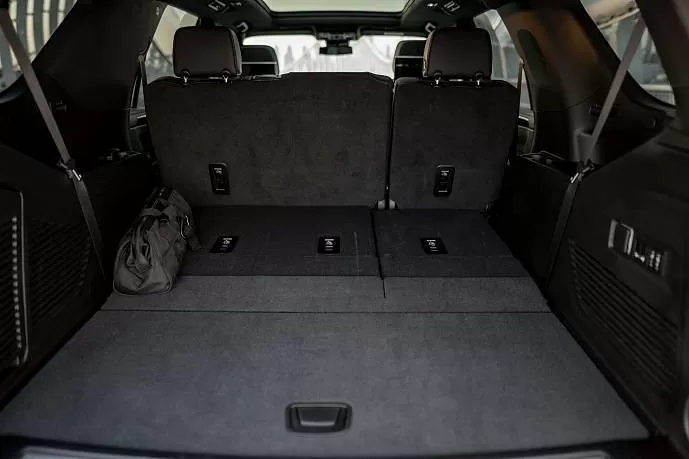 Аренда GMC Yukon в Дубае - фото 16