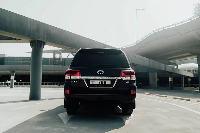 Аренда Toyota Land Cruiser 200 Black в Дубае - фото 4