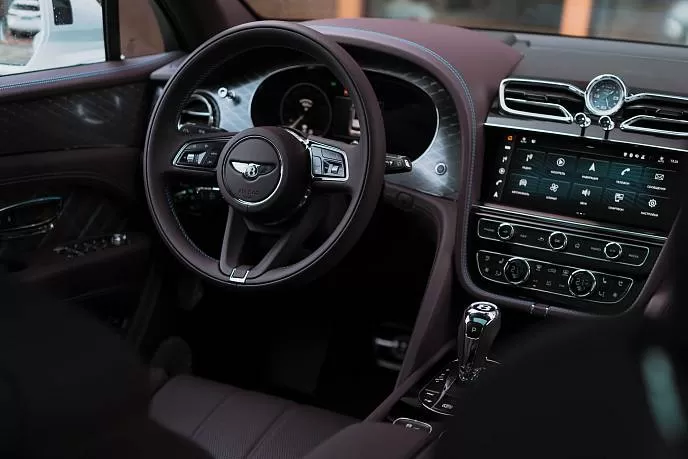 Аренда автомобиля Bentley Bentayga (white) - фото 1