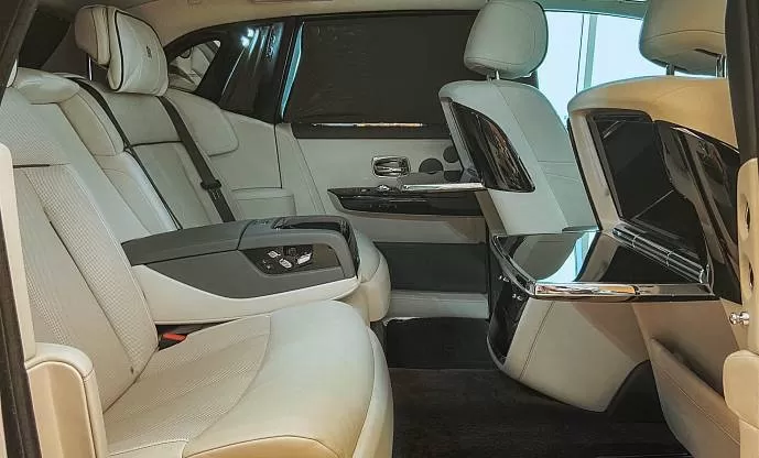 Аренда автомобиля Rolls-Royce Phantom - фото 5