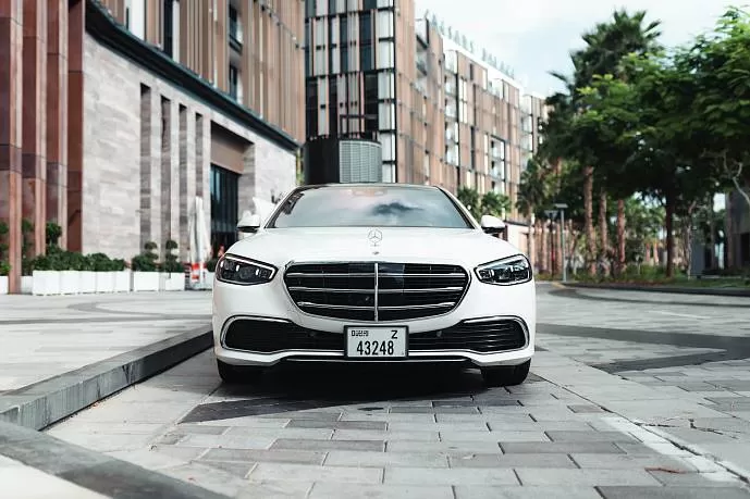 Аренда Mercedes S500 White в Дубае - фото 10