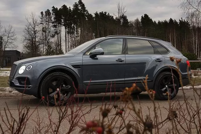 Аренда автомобиля Bentley Bentayga - фото 4