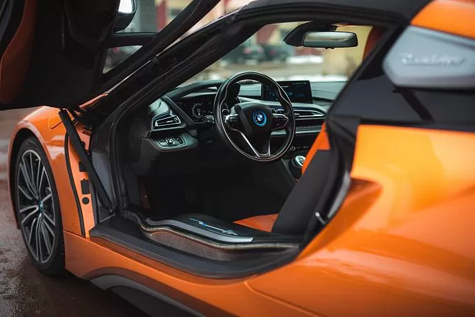 Аренда автомобиля BMW i8 Roadster - фото 3