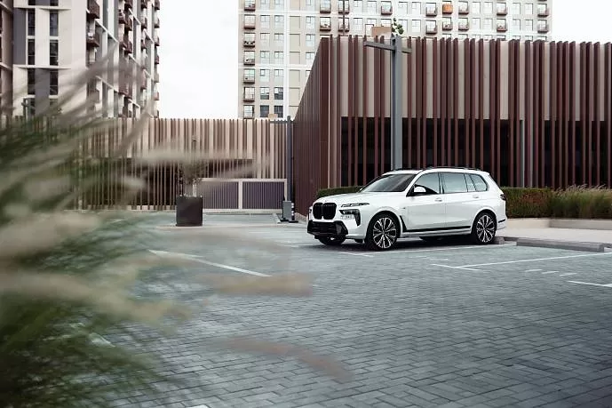 Аренда BMW X7 White в Дубае - фото 1