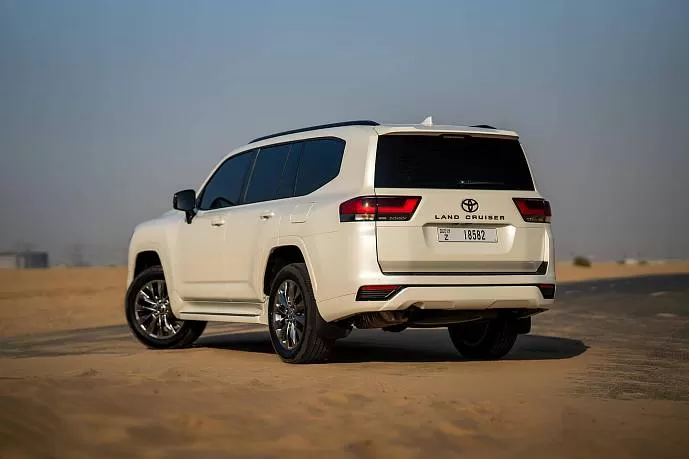 Аренда Toyota Land Cruiser 300 White в Дубае - фото 7