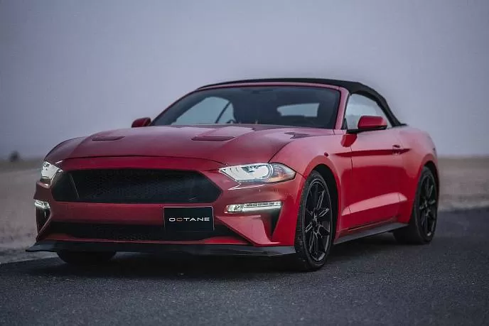 Аренда Ford Mustang Convertible GT Premium в Дубае - фото 2
