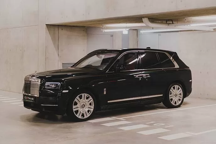 Аренда автомобиля Rolls-Royce Cullinan Green  - фото 3