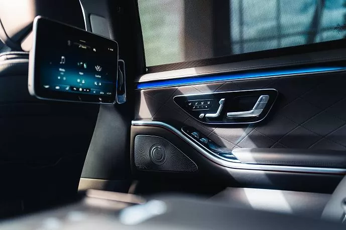 Аренда Mercedes S500 White в Дубае - фото 1