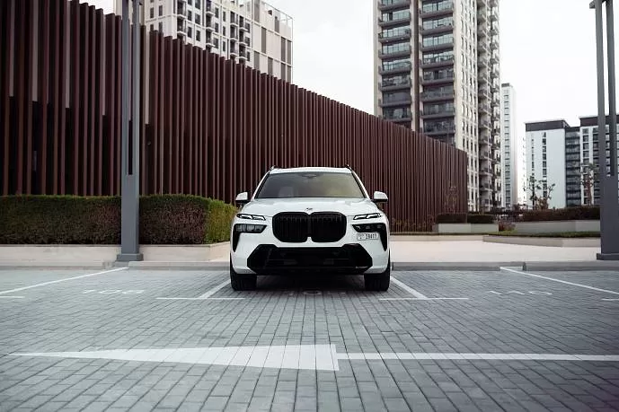 Аренда BMW X7 White в Дубае - фото 4
