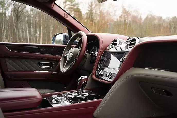 Аренда автомобиля Bentley Bentayga - фото 2