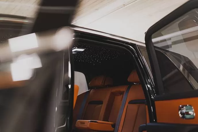Аренда автомобиля Rolls-Royce Cullinan Green  - фото 5