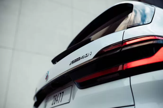 Аренда BMW X7 White в Дубае - фото 8