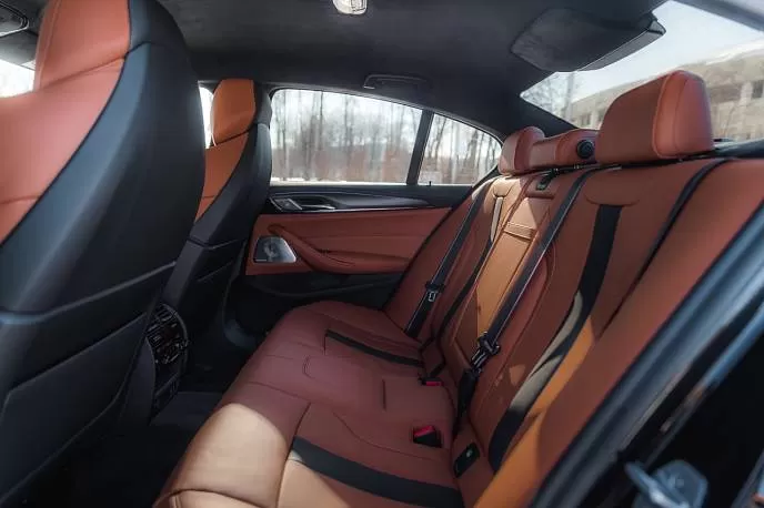 Аренда автомобиля BMW M5 Competition - фото 6