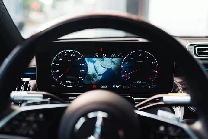 Аренда Mercedes S500 White в Дубае - фото 8