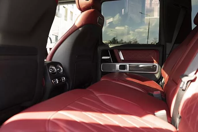 Аренда автомобиля Mercedes G63 AMG - фото 2