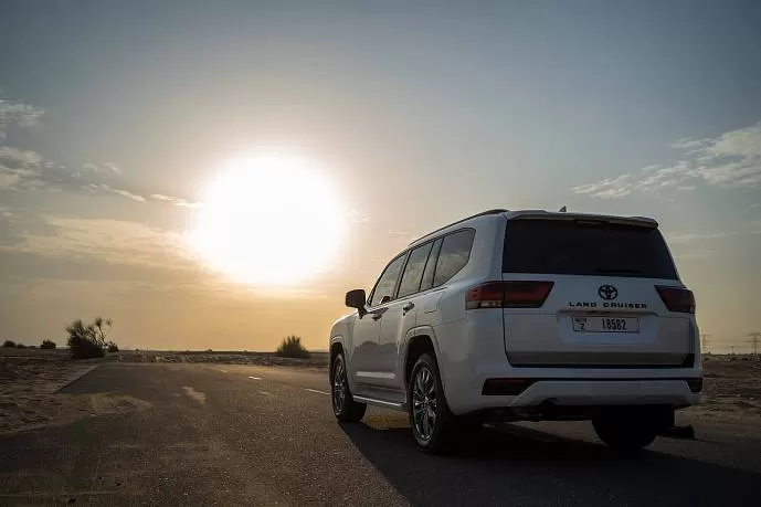 Аренда Toyota Land Cruiser 300 White в Дубае - фото 9
